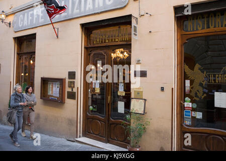 Die Caffé Poliziano, Via di Voltaia Nel Corso, Montepulciano, Toskana, Italien: berühmte Art nouveau Cafe Stockfoto