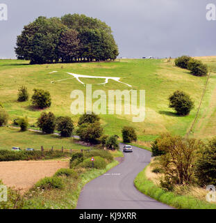 Hackpen Hill weißes Pferd und den Ridgeway. Stockfoto