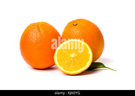 Orangen isoliert auf weißem Hintergrund. gesunde Frucht Stockfoto