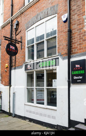 Armee Karriere Büro im Watergate Street, Chester, Großbritannien Stockfoto