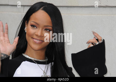 NEW YORK, NY - 6. SEPTEMBER: Rihanna ist am 6. September 2016 in New York City rausgefahren Stockfoto