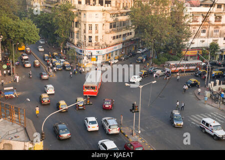 Luftaufnahme des Verkehrs im Zentrum von Mumbai Stockfoto