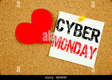 Konzeptionelle Hand schreiben Bildunterschrift inspiration Übersicht Cyber Monday Konzept für den Einzelhandel shop Rabatt und Liebe auf Zettel geschrieben, Erinnerung Cork Stockfoto