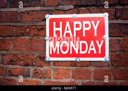 Handschrift Textunterschrift Inspiration zeigt Happy Monday Konzept was Begrüßungsankündigung geschrieben auf alte Ankündigung Straßenschild mit Hintergrund Stockfoto