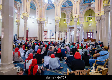 Dubai, VAE, 13. Februar 2016: Vortrag über den Islam für nicht-Muslime im Jumeirah Moschee in Dubai Stockfoto