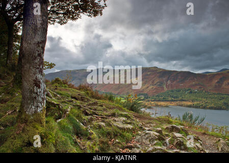 Derwent Water, Keswick und skiddaw fiel von der Überraschung, Nationalpark Lake District, Cumbria, England, UK. Stockfoto