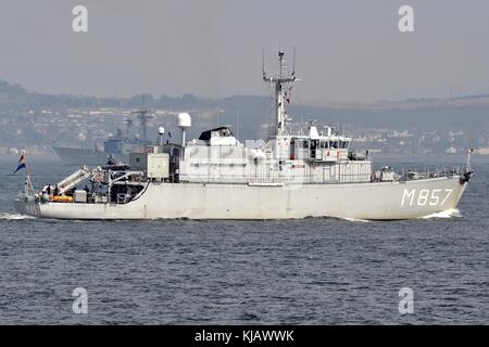 M 857 hnlms Makkum, DREIGLIEDRIGE Klasse minehunter der Königlichen Niederländischen Marine. Stockfoto