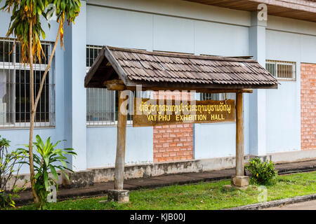 Zeichen in der Ausstellungshalle an Mwst.-Pu (Wat Phou), eine zerstörte vor - längst vergangene angkorianische Khmer Hindus (Buddhistische) Tempel, später der Provinz Champasak, Laos, Südostasien Stockfoto