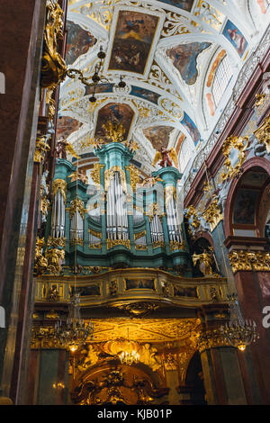 Tschenstochau, Polen, 29. April 2015: Innenraum des Heiligtum Jasna Gora in Czestochowa, Polen. Sehr wichtig und populärste pilgrimary in p Stockfoto