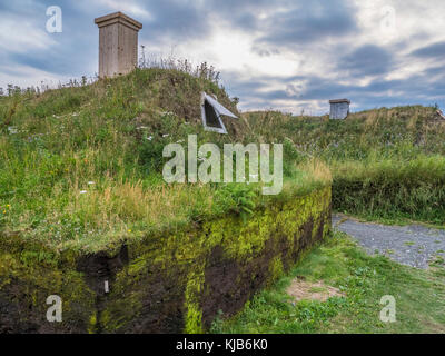 Rekonstruierte Dorf, L'Anse aux Meadows National Historic Site, L'Anse aux Meadows, Highway 430, der Viking Trail, Neufundland, Kanada. Stockfoto