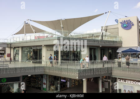 LANZAROTE, SPANIEN 4. Nov. 2017: Zara ist eine der großen Modemarken im Einkaufszentrum Biosfera Plaza in Puerto del Carmen gelegen. Stockfoto