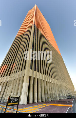 Albany, New York - November 4, 2015: Die erastus Corning Turm, auch als Bürgermeister Erastus Corning 2 Tower oder einfach die Corning Turm genannt, ist ein Sk Stockfoto