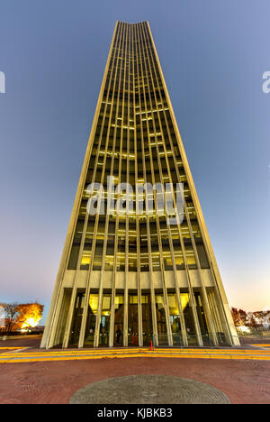 Albany, New York - November 4, 2015: Die erastus Corning Turm, auch als Bürgermeister Erastus Corning 2 Tower oder einfach die Corning Turm genannt, ist ein Sk Stockfoto