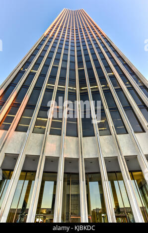 Albany, New York - November 4, 2015: Die erastus Corning Turm, auch als Bürgermeister Erastus Corning 2 Tower oder einfach die Corning Turm genannt, ist ein Sk Stockfoto