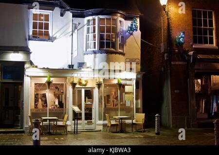 La Place Französisch Restaurant, tolle Minster Street, Winchester, Nacht, Großbritannien Stockfoto