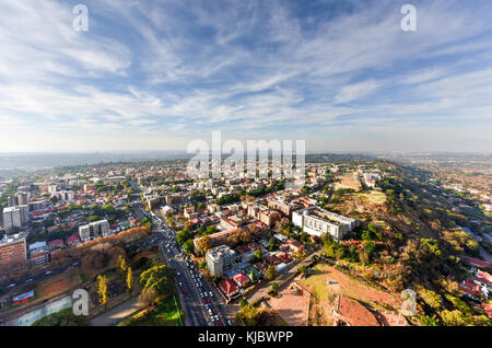 Blick von der Ponte Tower mit Blick auf die Skyline von Johannesburg. Stockfoto