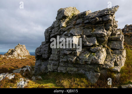 Felsvorsprung in der Nähe Stuhl des Teufels auf die stiperstones, Shropshire, England, UK. Stockfoto