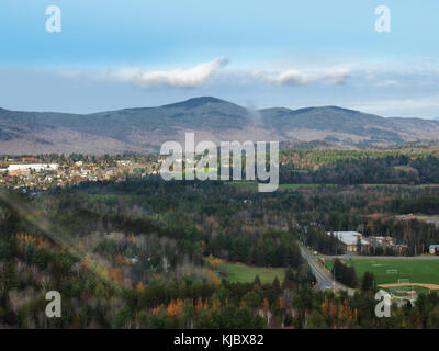 Luftaufnahme von Lake Placid, New York in den Adirondack Mountains Stockfoto