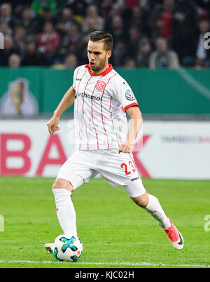 Esprit-Arena Stadion DŸsseldorf, Deutschland, 24.10.2017, Deutscher Fußballpokal, Spieltag 2, , Fortuna DŸsseldorf (Düsseldorf) vs Borussia Mšnchengladbach (Mönchengladbach, Gladbach) --- Niko Gie§elmann (F95) Stockfoto