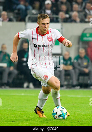 Esprit-Arena Stadion DŸsseldorf, Deutschland, 24.10.2017, Deutscher Fußballpokal, Spieltag 2, , Fortuna DŸsseldorf (Düsseldorf) gegen Borussia Mšnchengladbach (Mönchengladbach, Gladbach) --- Rouwen Hennings (F95) Stockfoto