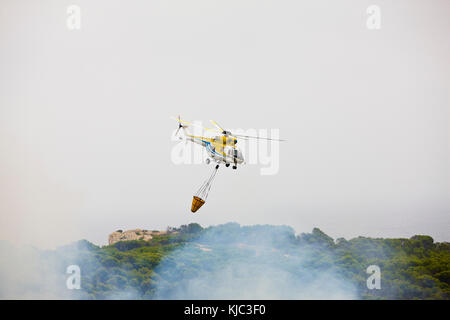 Helikopter Über Cala Ratjada, Capdepera, Mallorca, Spanien Stockfoto