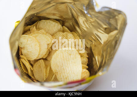 Kartoffelchips verpackt in Beutel essen Stockfoto