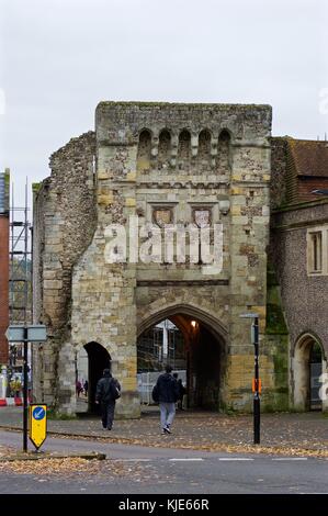 Die Winchester Castle überlebenden Westgate, Winchester, Großbritannien Stockfoto