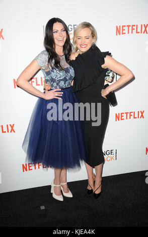 NEW YORK, NY – 16. JUNI: Laura Prepon, Taylor Schilling besucht die Premiere von Orange is the New Black am SVA Theater am 16. Juni 2016 in New York City Stockfoto