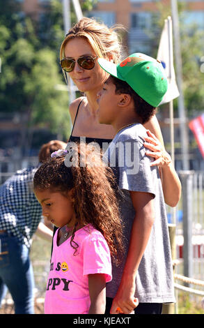 NEW YORK, NY – 10. JUNI: Heidi Klum mit ihren Kindern – Sohn Henry Samuel, Sohn Johan Samuel, Tochter Helene (Leni) Samuel und Tochter Lou Sulola Samuel – werden am 10. Juni 2016 in New York City gesehen Stockfoto