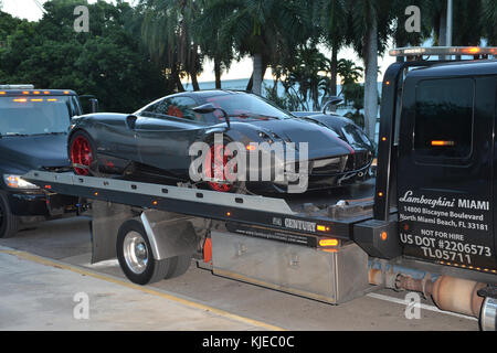 MIAMI BEACH, FL - JULI 14: Besetzung besucht die HBO Ballers Staffel 2 Red Carpet Premiere und Empfang am 14. Juli 2016 im New World Symphony in Miami Beach, Florida. Personen: Besetzung Stockfoto