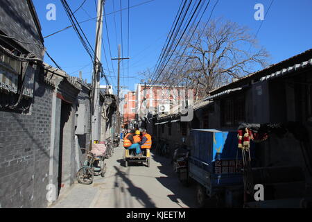 Traditionelle chinesische Gassen, Wohnungen und Geschäfte - Peking, China Stockfoto