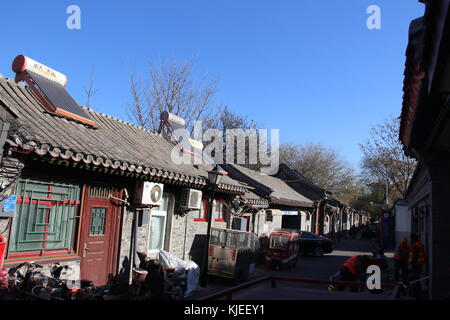 Traditionelle chinesische Gassen, Wohnungen und Geschäfte - Peking, China Stockfoto