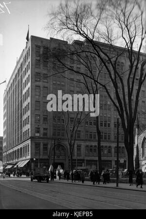 Grand Magasin Eaton s, 677, rue Sainte Catherine Ouest, einen L-Winkel de la rue Universität, 30. mars 1936 Stockfoto