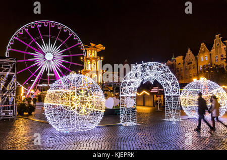 Jährliche traditionelle Weihnachtsmesse auf dem Targ Weglowy (Kohlenmarkt) im Zentrum von Danzig, Polen Stockfoto