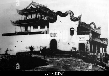 Dieses Bild zeigt eine Szene aus den 1920er Jahren mit Tianxinge, einem Ort oder Individuum von historischer Bedeutung. Die Zeit der 1920er Jahre ist durch bedeutende soziale und kulturelle Veränderungen in China gekennzeichnet. Stockfoto