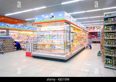 Moldau chisinau - April 06: Shopping Center 'n1' am April 06, 2011 in Chisinau, Republik Moldau. 'N1' ist eine der größten moldauischen Unternehmen Stockfoto