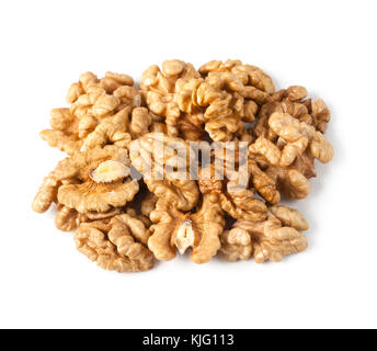 Walnuss Hälfte heap auf weißem Hintergrund mit Freistellungspfad Stockfoto