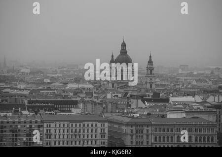 Budapester Stadtbild entsättigt Stockfoto