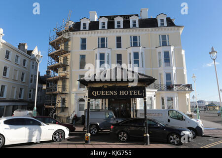 Haupteingang des Queens Hotel Kings Road Brighton Stockfoto