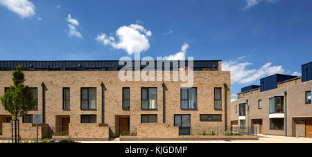 Die Außenfassade. Walthamstow Stadium Gehäuse Entwicklung, Walthamstow, Vereinigtes Königreich. Architekt: Conran und Partner, 2017. Stockfoto