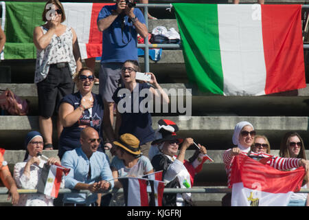 Behinderte fans Club unterstützt Down Syndrom Athleten. Trisome Costoli pool Spiele 2016. Florenz, Italien. Stockfoto