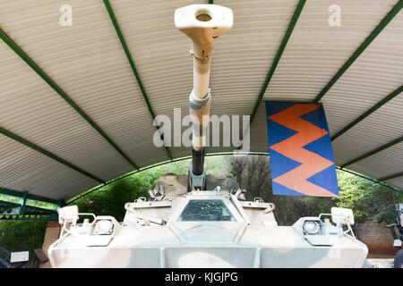 Johannesburg, Südafrika - Dezember 9, 2012: Tank in der South African National Museum für militärische Geschichte in Johannesburg. Stockfoto