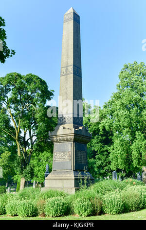 Majestätische Grab auf dem historischen Greenwood Cemetery in Brooklyn, New York. Stockfoto