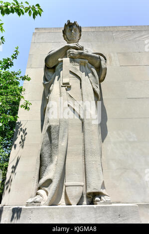 Brooklyn War Memorial in Brooklyn cadman PLAZA gewidmet ist, die mehr als 300.000 "heroischen Männer und Frauen der Stadtbezirk Brooklyn', serviert. Stockfoto