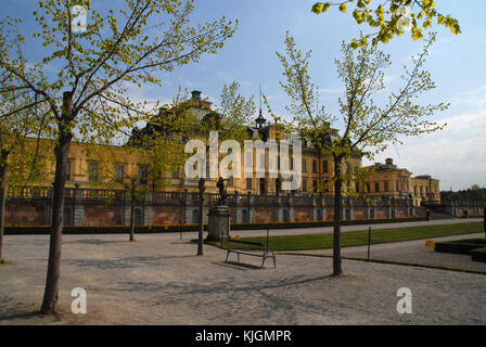 Bäume vor Schloss Drottningholm, Stockholm Stockfoto