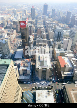 Johannesburg, Südafrika - 31. Mai 2013: Blick vom Carlton Center 50. Stock, top von Afrika in Johannesburg Südafrika. Blick auf die Stadt Stockfoto