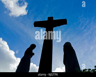 Kalvarienberg Skulptur von Pater Vincent Eley 1965, am Mount St. Bernard Abtei ein Zisterzienserkloster in der Nähe von Coalville in Leicestershire England Großbritannien Stockfoto