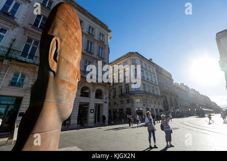 Jaume Plensa statue Sanna in Place de la Comédie, Bordeaux, Gironde, Frankreich. Stockfoto