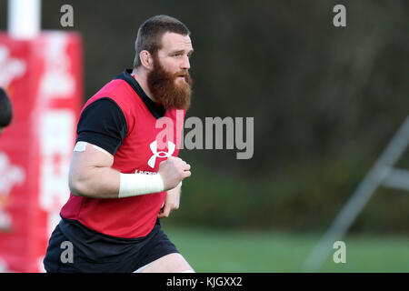 Hensol, Wales, UK. 23. November 2017. Jake Kugel, die Wales Rugby Player in Aktion während der Wales Rugby Team Training im Vale Resort Hotel in hensol, in der Nähe von Cardiff, South Wales am Donnerstag, den 23. November 2017. Das Team bereitet sich auf den Herbst internationale Reihe Testspiel gegen Neuseeland dieses Wochenende. Credit: Andrew Obstgarten/alamy leben Nachrichten Stockfoto