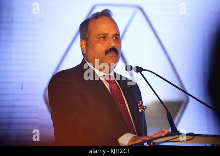 Colombo, Sri Lanka. November 2017. Sumit Sawhney, Managing Director und Chief Executive Officer von Renault India Private Limited, spricht während der Einführung der Ausgabe „KIWID Live for More“ in Sri Lanka. Quelle: Vimukthi Embuldeniya/Alamy Live News Stockfoto